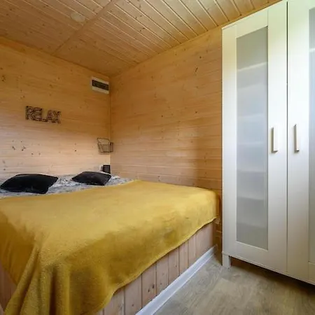 No 3a With Private Jacuzzi *