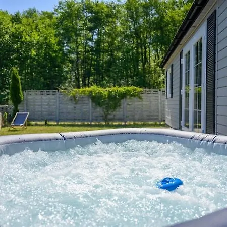 No 3a With Private Jacuzzi *